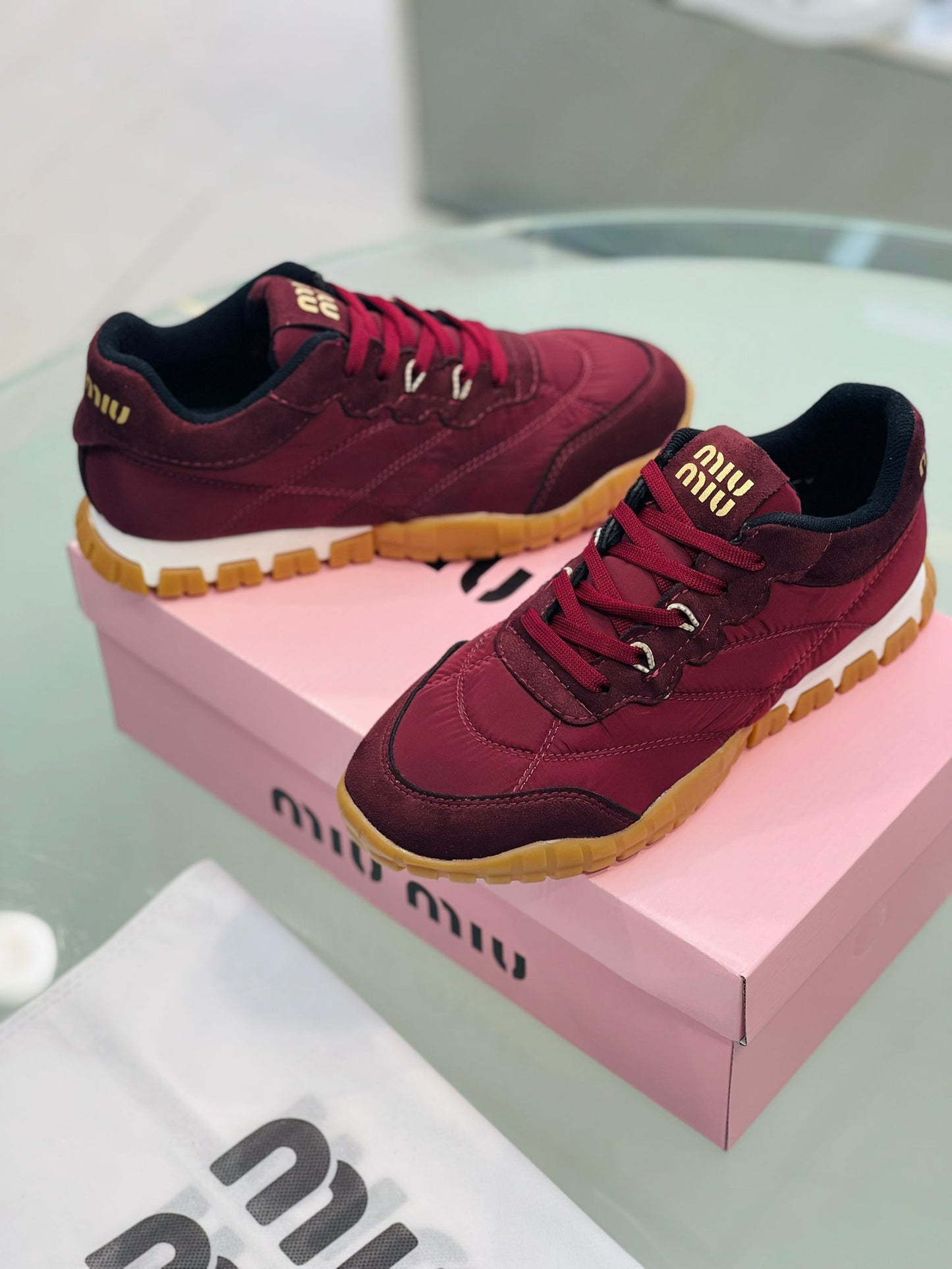 👟✨ Sneakers Miu Miu – Luxe Décontracté et Signature Mode - CFT