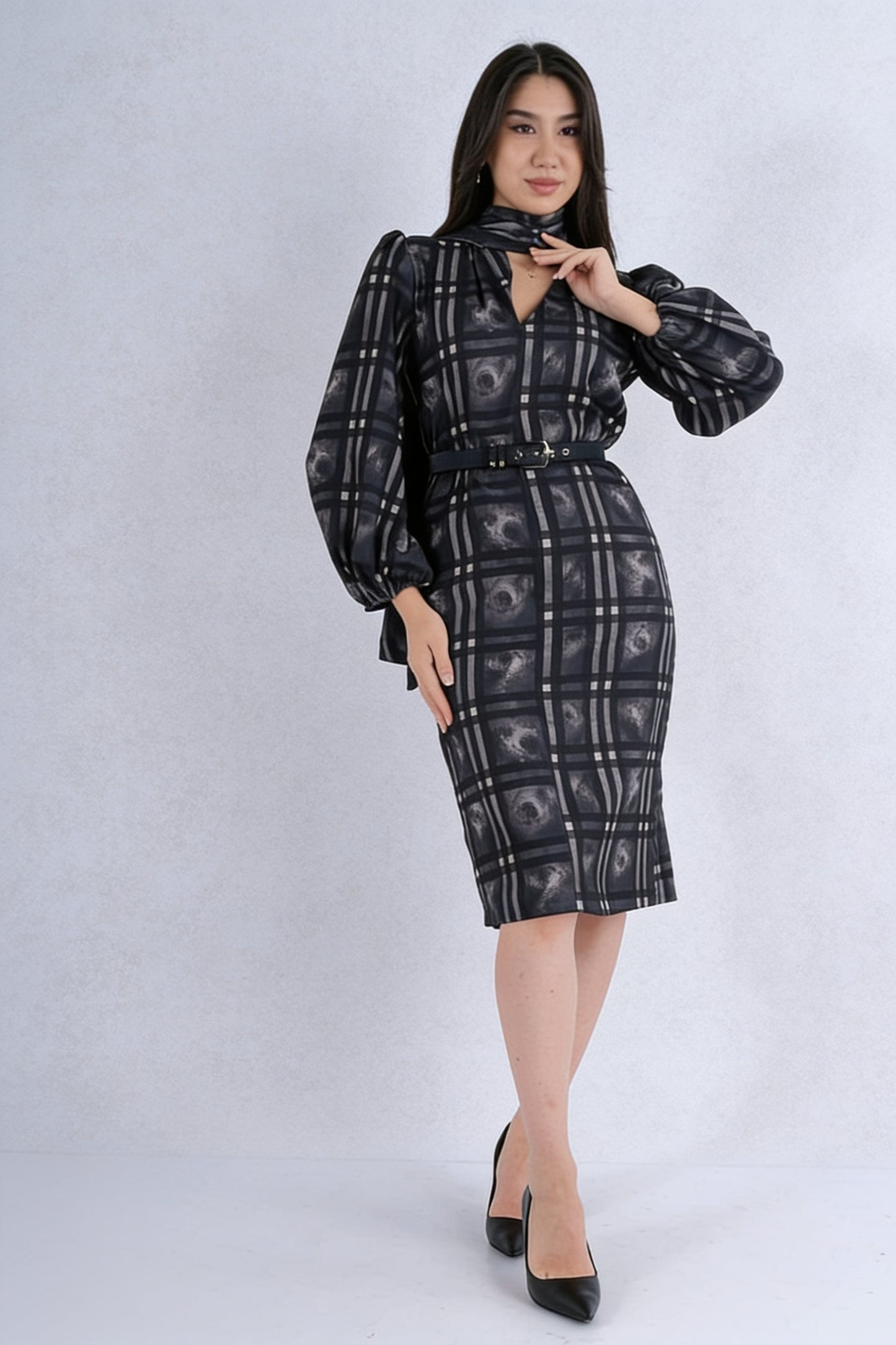 Robe Midi Crayon Col V Foulard Manches Bouffantes Imprimé Carreaux Ceinture