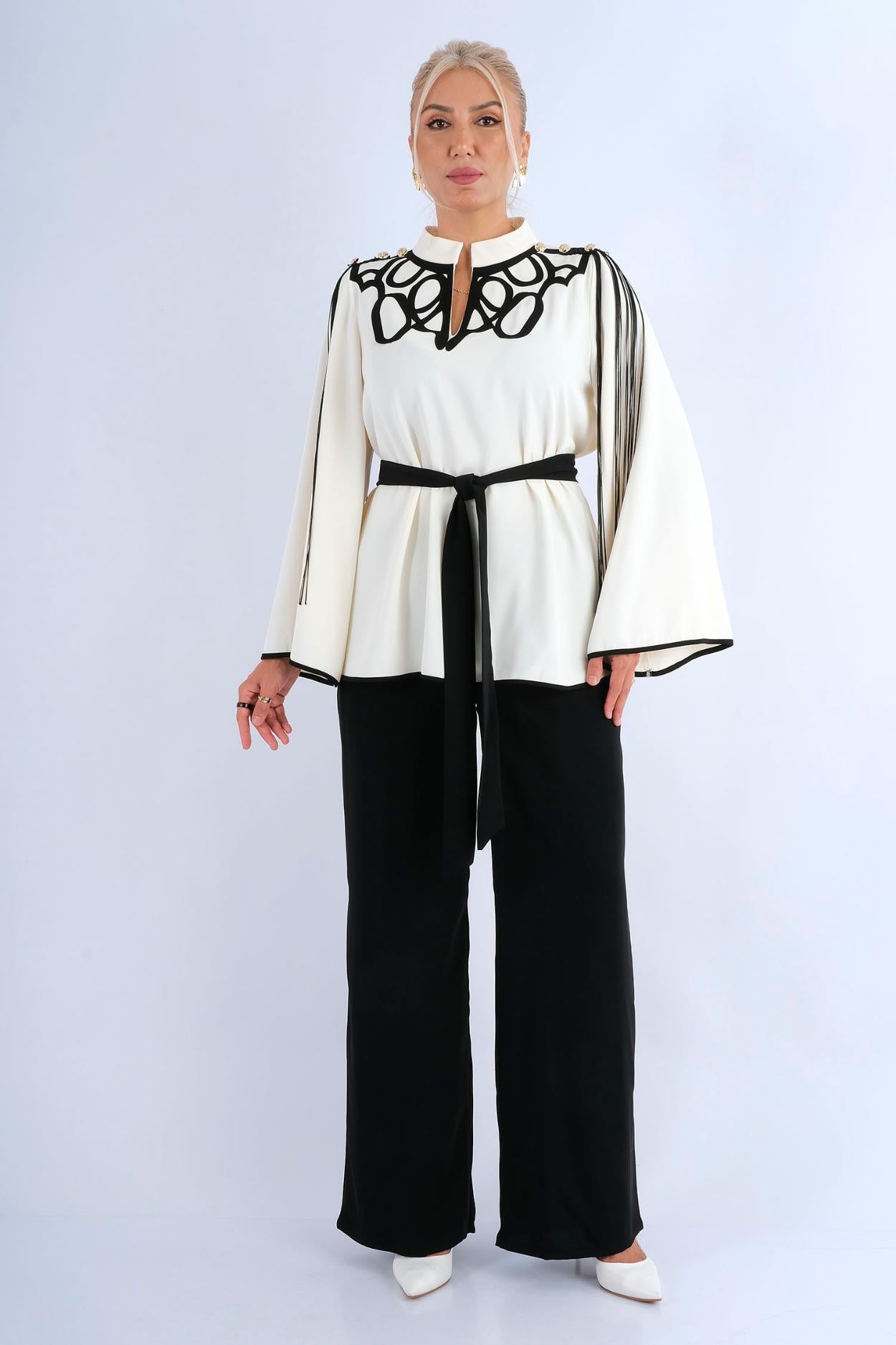 Ensemble Blouse Brodée Manches Évasées - vue face