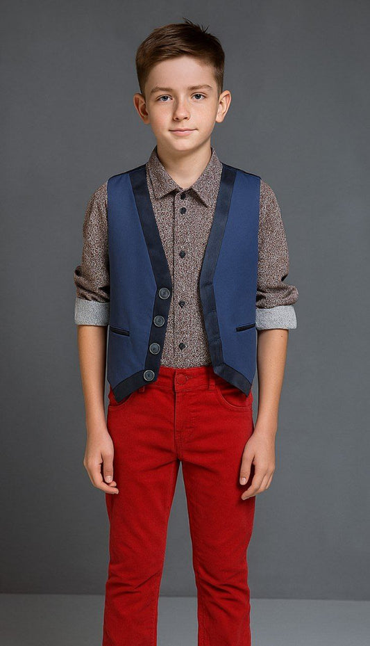 Chemise marron texturée + gilet bleu à bord noir + pantalon rouge vif - EEGT