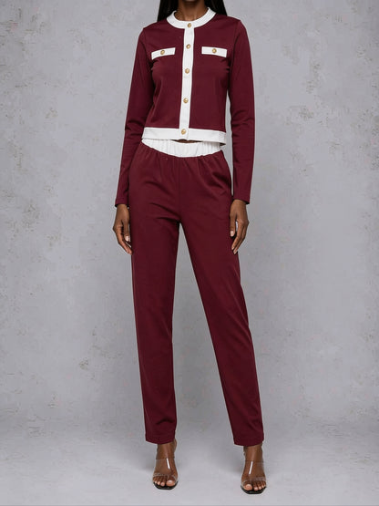 Ensemble Tailleur Veste Courte Col Rond Liseré Blanc Boutons Dorés - Bordeaux