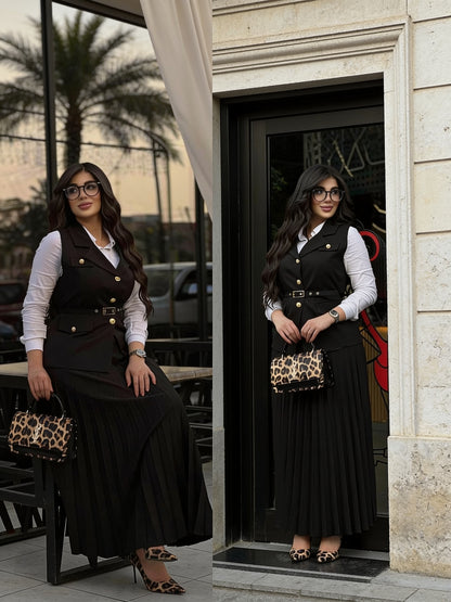 Ensemble Gilet Sans Manches Double Boutonnage Boutons Dorés et Jupe Plissée Longue