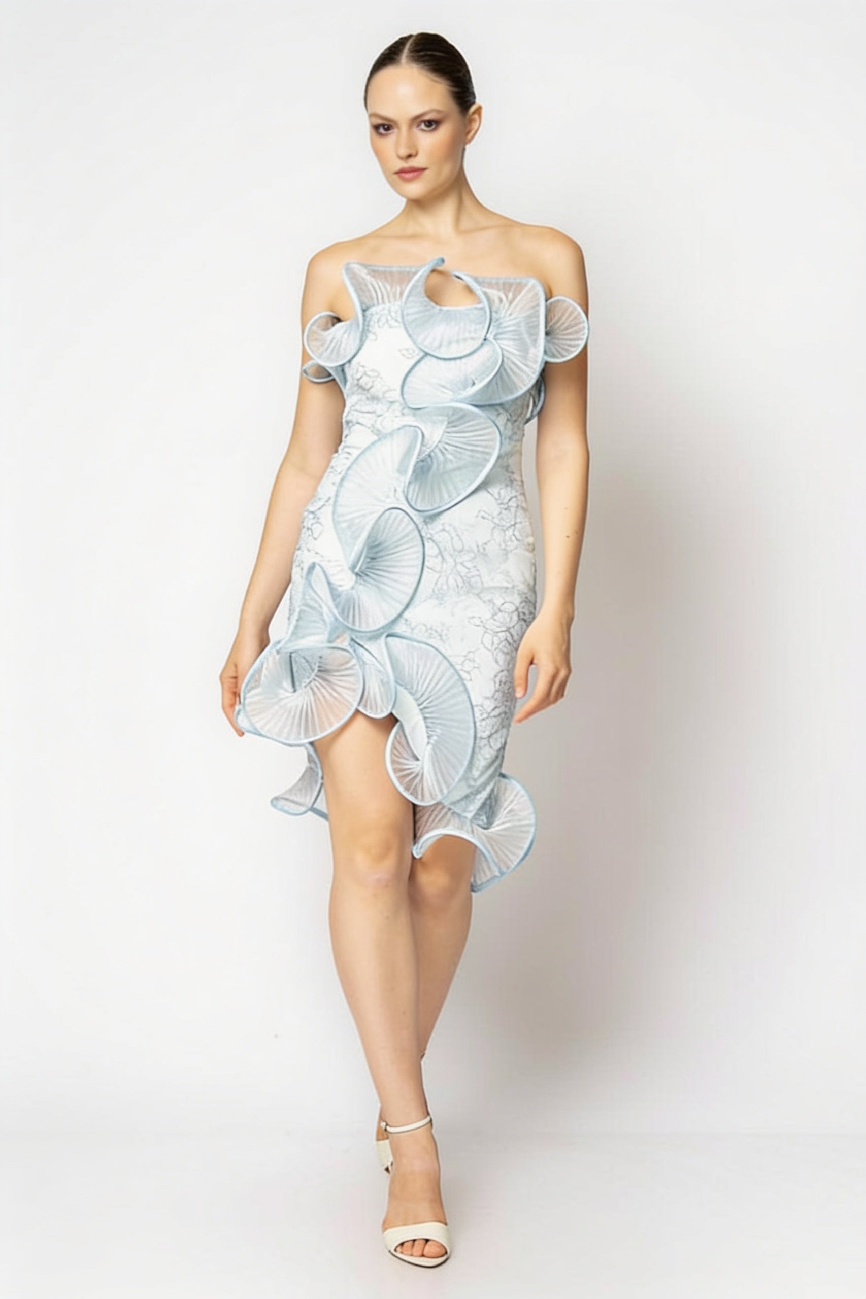 Robe courte bustier off-shoulder appliqés pétales 3D organza - Bleu Ciel