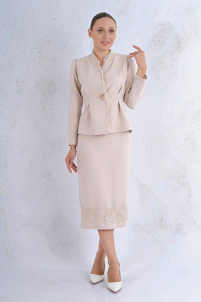 Tailleur 2 pièces blazer col V bordure dentelle broche jupe crayon ourlet dentelle - Beige Crème