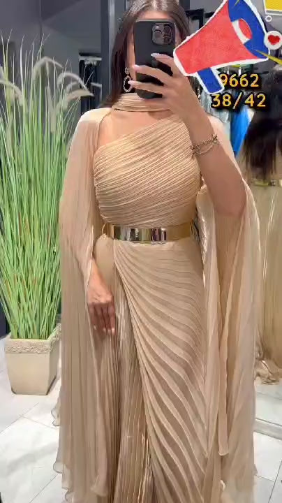 Robe de soirée plissée asymétrique avec ceinture dorée - RFT