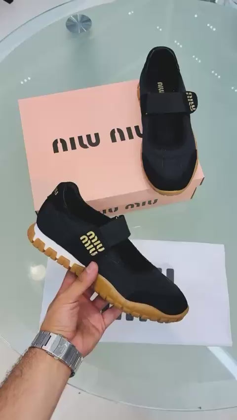 👟✨ Chaussures Miu Miu à Bride – Style Urbain et Élégance Italienne - CFT